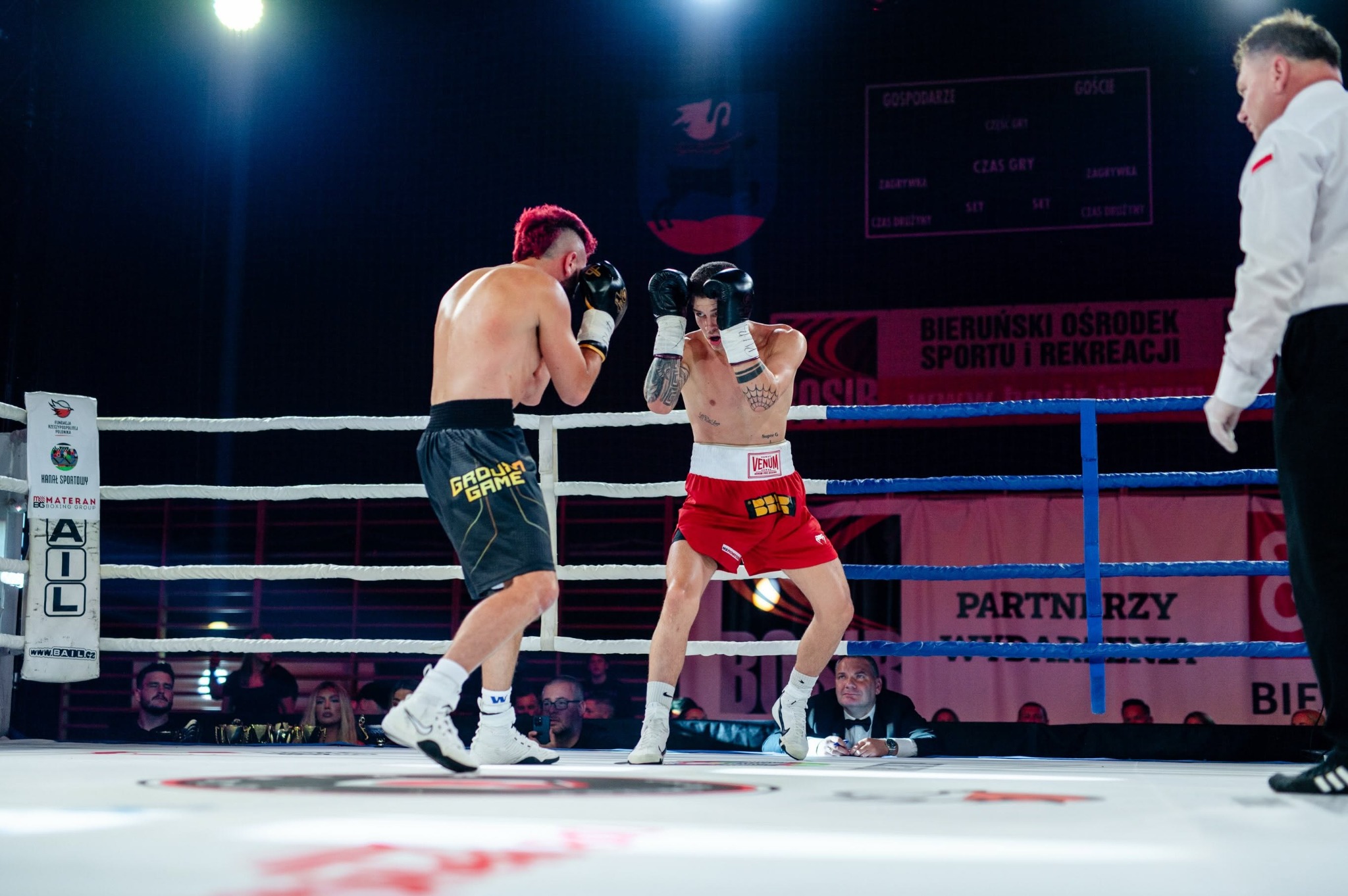 Szeroki kadr z walki Artura Proksy